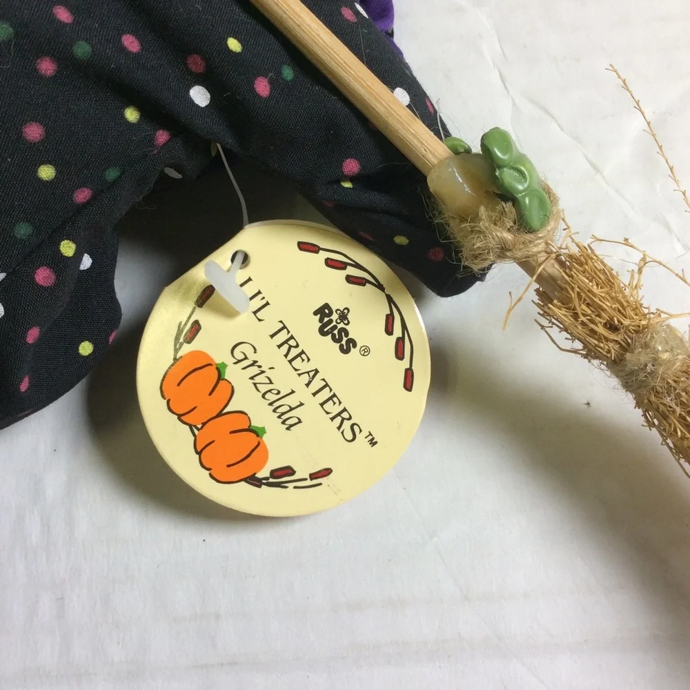Russ Berrie Halloween figure Grizelda Witch by Kathleen Kelly Critter Factory